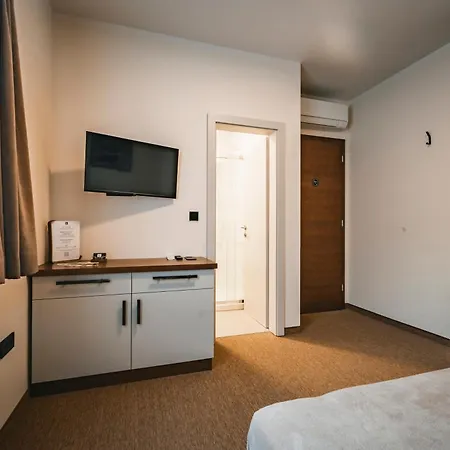 Ejga Guest house Jesenice